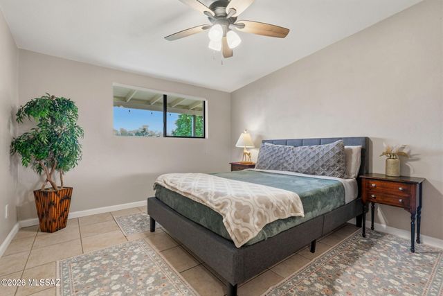 5353 N Oracle Jaynes Station Road, Tucson, AZ 85704