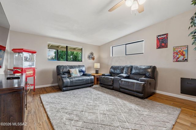 5353 N Oracle Jaynes Station Road, Tucson, AZ 85704