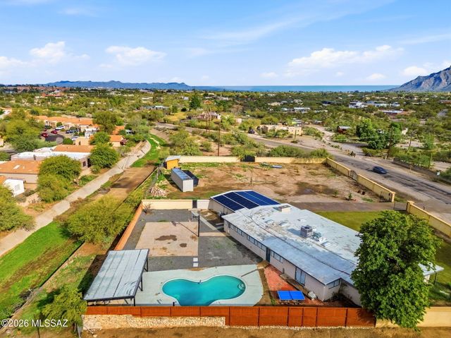 5353 N Oracle Jaynes Station Road, Tucson, AZ 85704