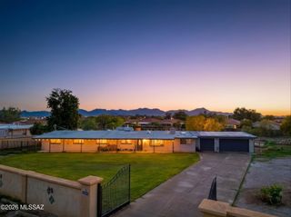 5353 N Oracle Jaynes Station Road, Tucson, AZ 85704