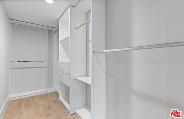 901 S Gramercy Drive 204, Los Angeles, CA 90019