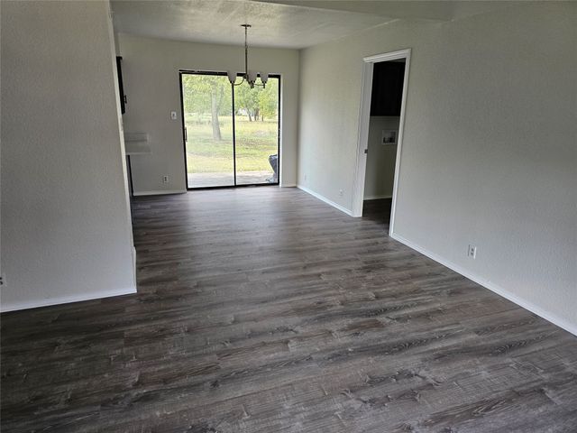781 Hardeman, Italy, TX 76651