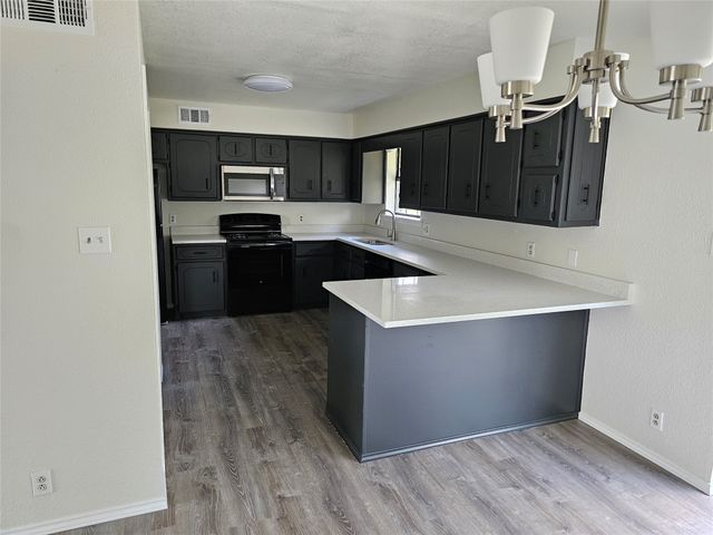 781 Hardeman, Italy, TX 76651