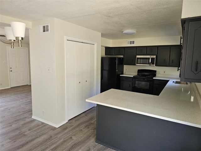 781 Hardeman, Italy, TX 76651