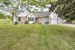 2018 W Coachlight Drive, Jackson, MI 49201