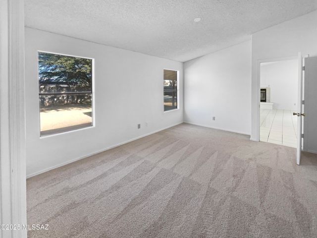 1792 W Ransom Oaks Drive, Tucson, AZ 85746