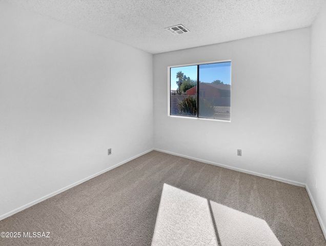 1792 W Ransom Oaks Drive, Tucson, AZ 85746