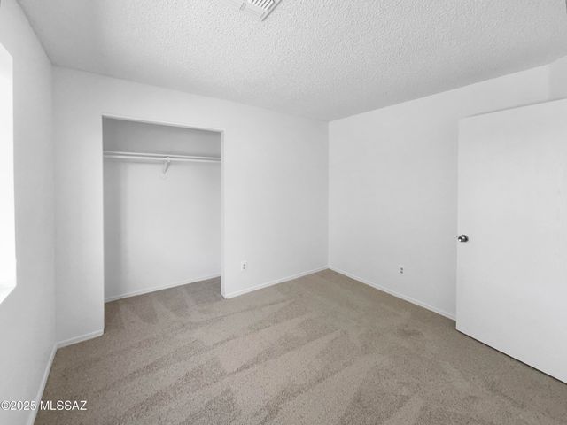 1792 W Ransom Oaks Drive, Tucson, AZ 85746