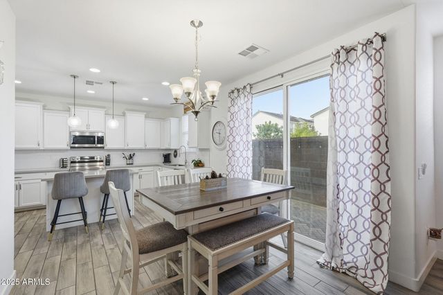 9460 E TUMERIC Avenue, Mesa, AZ 85212