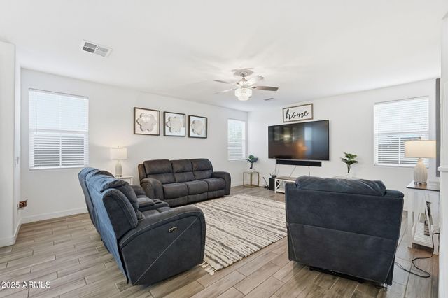 9460 E TUMERIC Avenue, Mesa, AZ 85212