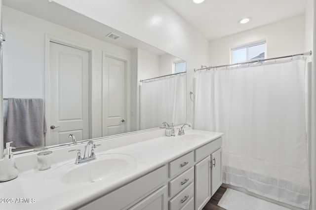 9460 E TUMERIC Avenue, Mesa, AZ 85212