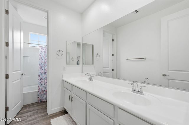 9460 E TUMERIC Avenue, Mesa, AZ 85212