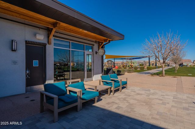 9460 E TUMERIC Avenue, Mesa, AZ 85212