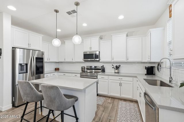 9460 E TUMERIC Avenue, Mesa, AZ 85212