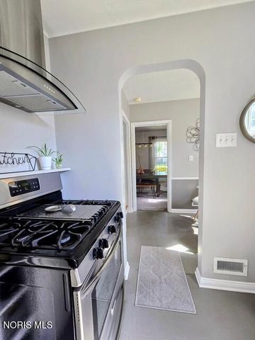 4421 Willys Parkway, Toledo, OH 43612