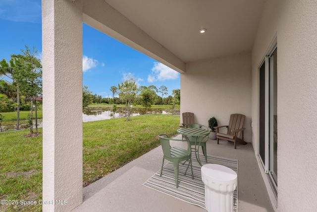 866 Castleford Avenue NE, Palm Bay, FL 32905