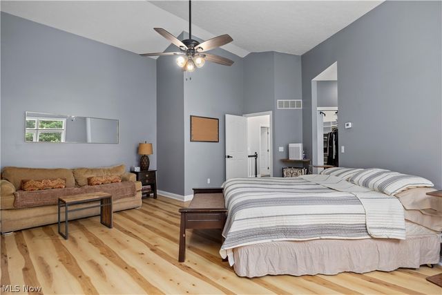 21766 Woodfield Trail, Strongsville, OH 44149