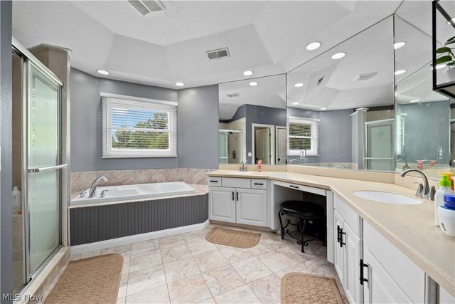 21766 Woodfield Trail, Strongsville, OH 44149