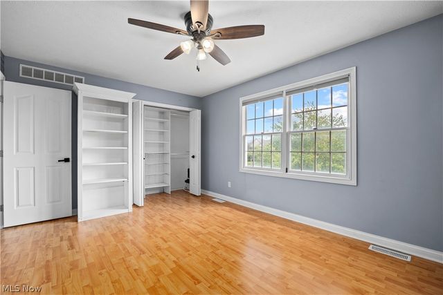 21766 Woodfield Trail, Strongsville, OH 44149