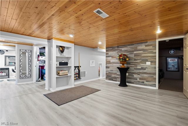 21766 Woodfield Trail, Strongsville, OH 44149