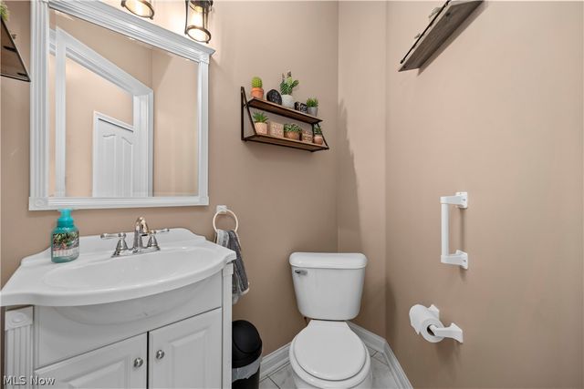 21766 Woodfield Trail, Strongsville, OH 44149