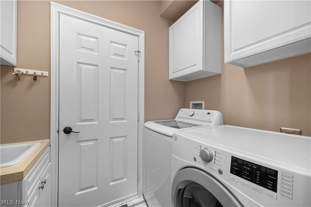 21766 Woodfield Trail, Strongsville, OH 44149