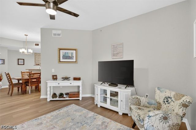 12505 McGregor BLVD 113, Fort Myers, FL 33919