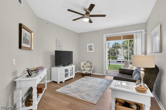 12505 McGregor BLVD 113, Fort Myers, FL 33919