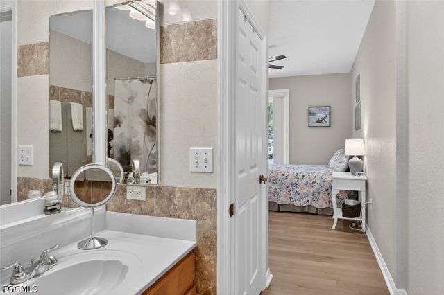 12505 McGregor BLVD 113, Fort Myers, FL 33919