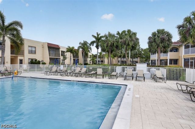 12505 McGregor BLVD 113, Fort Myers, FL 33919