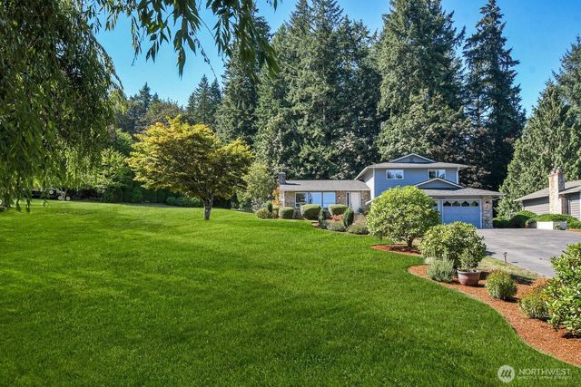 17465 NE 163rd Place, Woodinville, WA 98072