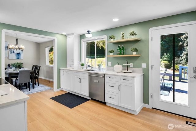 17465 NE 163rd Place, Woodinville, WA 98072