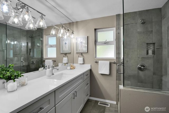17465 NE 163rd Place, Woodinville, WA 98072