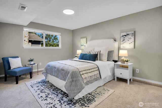 17465 NE 163rd Place, Woodinville, WA 98072