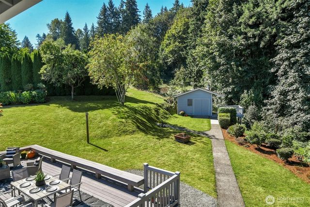 17465 NE 163rd Place, Woodinville, WA 98072