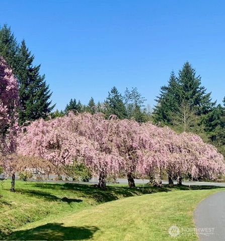 17465 NE 163rd Place, Woodinville, WA 98072