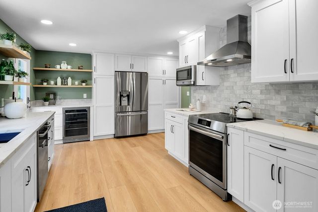 17465 NE 163rd Place, Woodinville, WA 98072