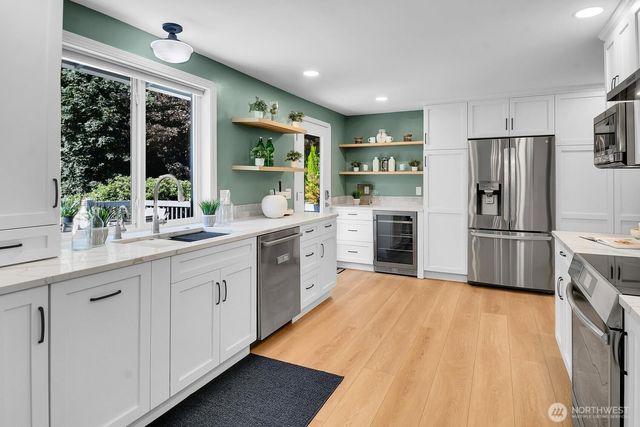 17465 NE 163rd Place, Woodinville, WA 98072