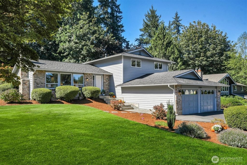 17465 NE 163rd Place, Woodinville, WA 98072