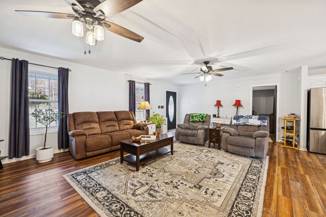 183 Lockwood Hollow Rd, Dover, TN 37058