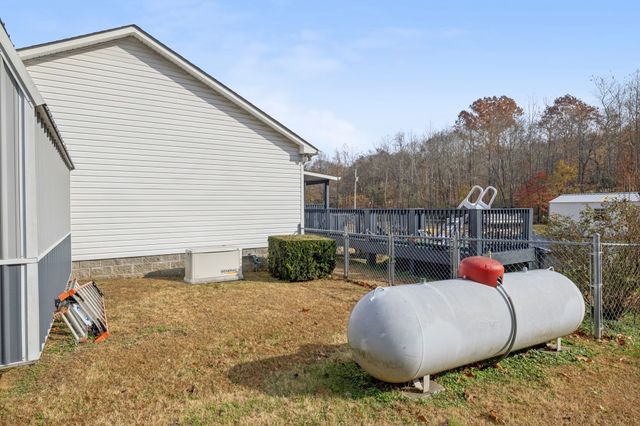 183 Lockwood Hollow Rd, Dover, TN 37058