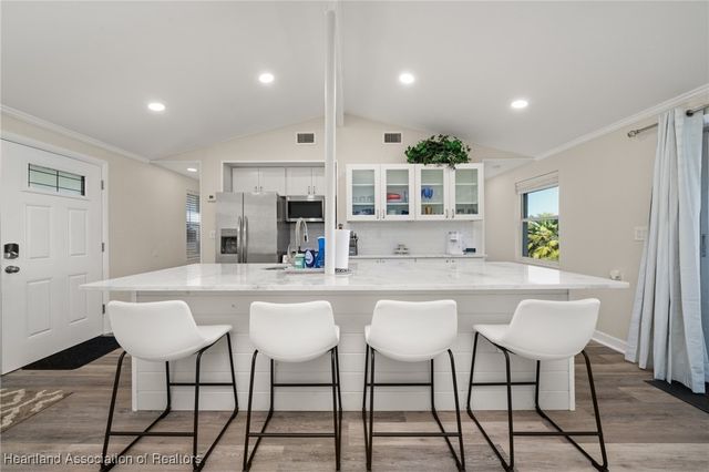 403 Lake Lotela Drive, Avon Park, FL 33825