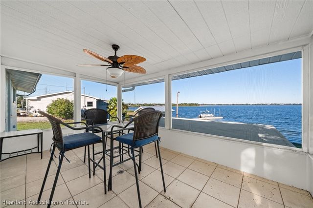 403 Lake Lotela Drive, Avon Park, FL 33825