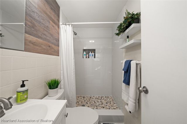 403 Lake Lotela Drive, Avon Park, FL 33825