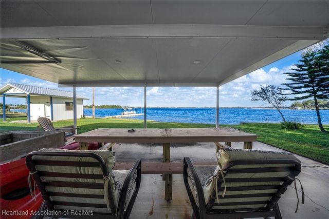 403 Lake Lotela Drive, Avon Park, FL 33825