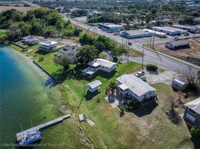 403 Lake Lotela Drive, Avon Park, FL 33825