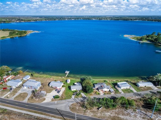 403 Lake Lotela Drive, Avon Park, FL 33825