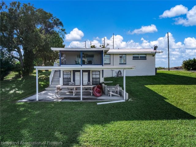 403 Lake Lotela Drive, Avon Park, FL 33825