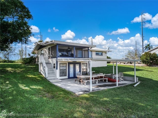 403 Lake Lotela Drive, Avon Park, FL 33825