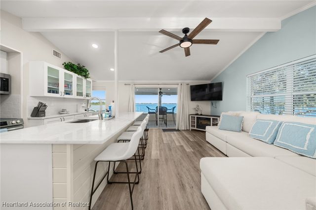 403 Lake Lotela Drive, Avon Park, FL 33825